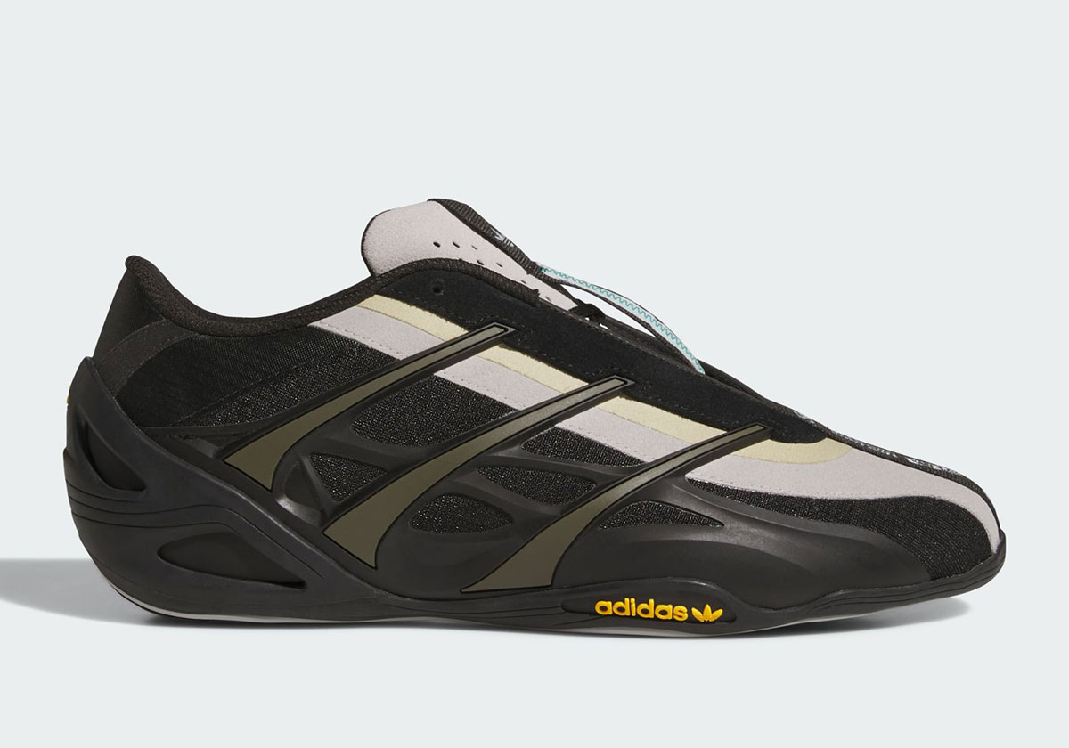bad-bunny-mercedes-amg-petronas-adidas-adiracer-gt-HQ2570-8