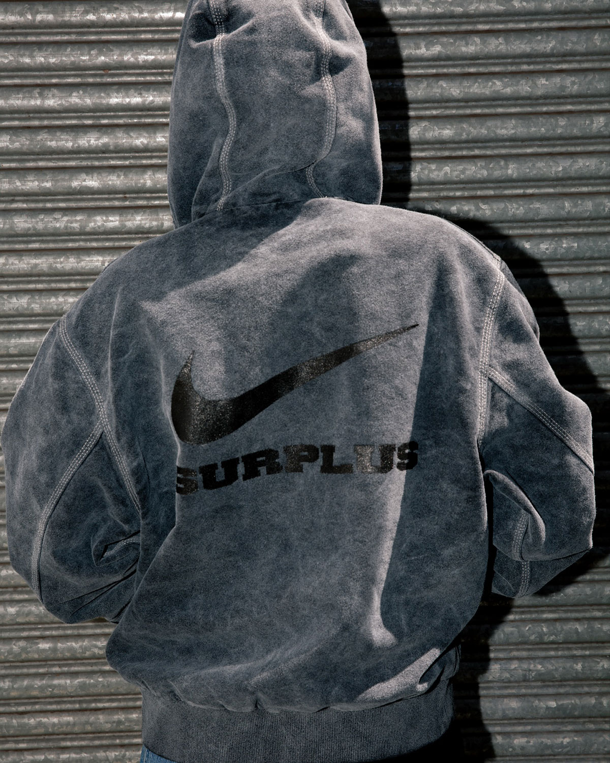 carhartt-wip-nike-2025-2