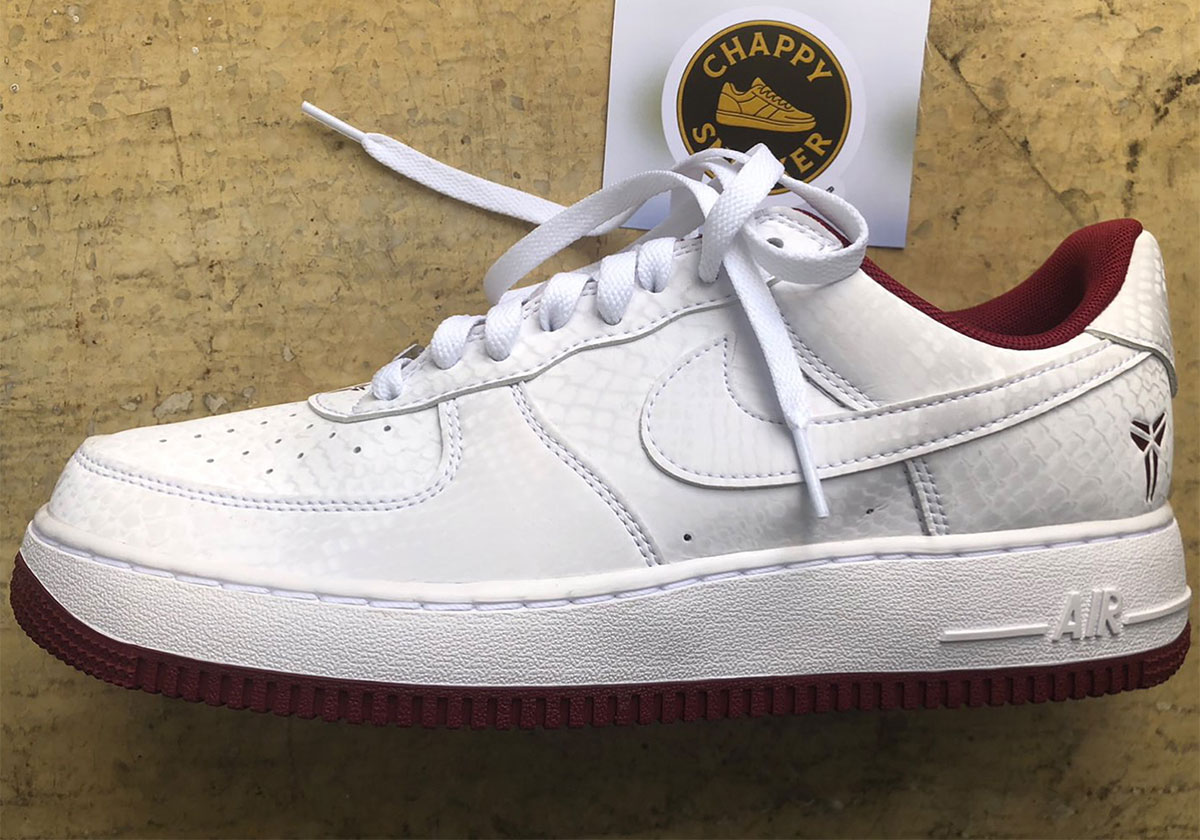 kobe-bryant-nike-air-force-1-low-lower-merion-aces-home-IB0018-101-5