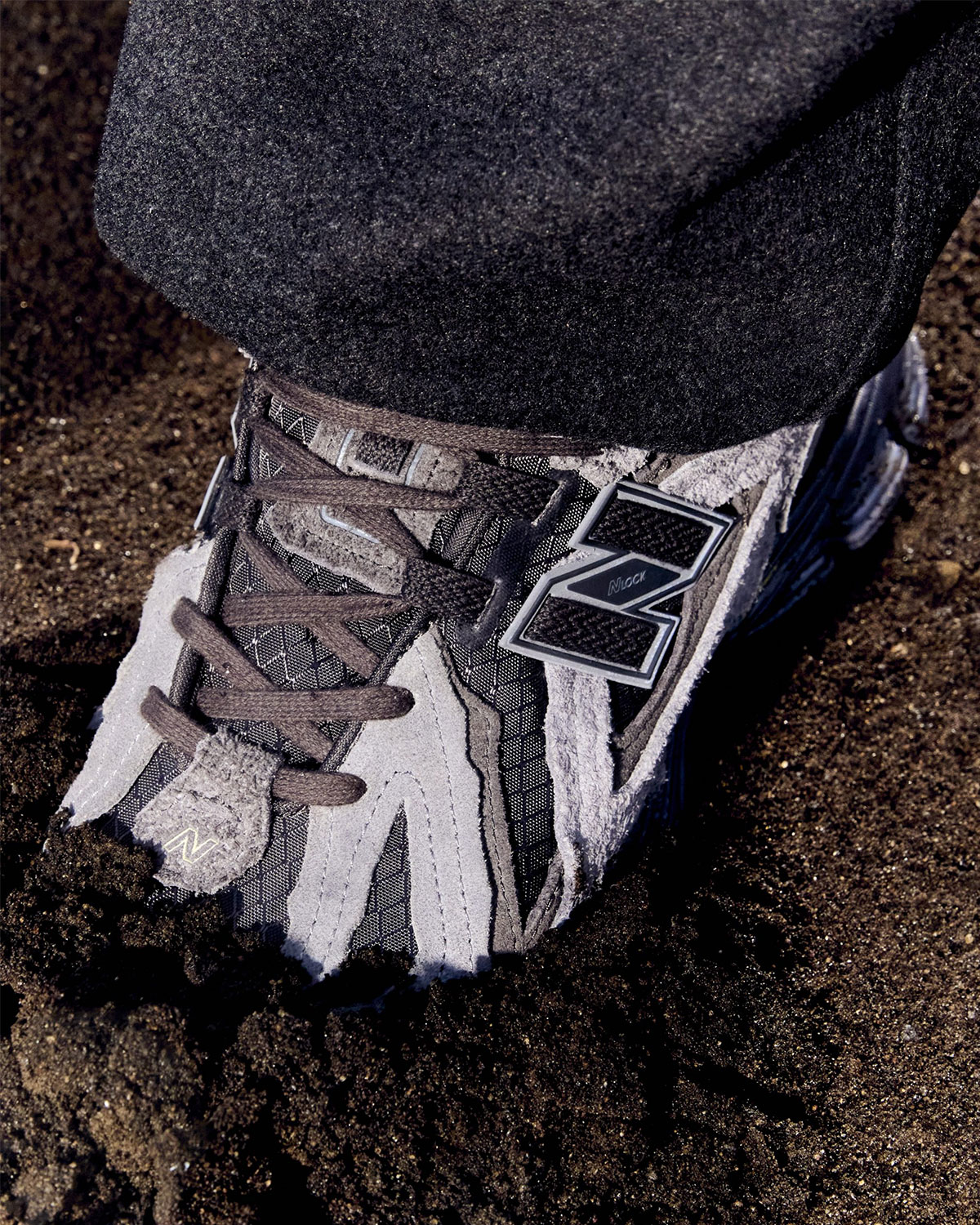 new-balance-1906d-protection-pack-size-exclusive-1