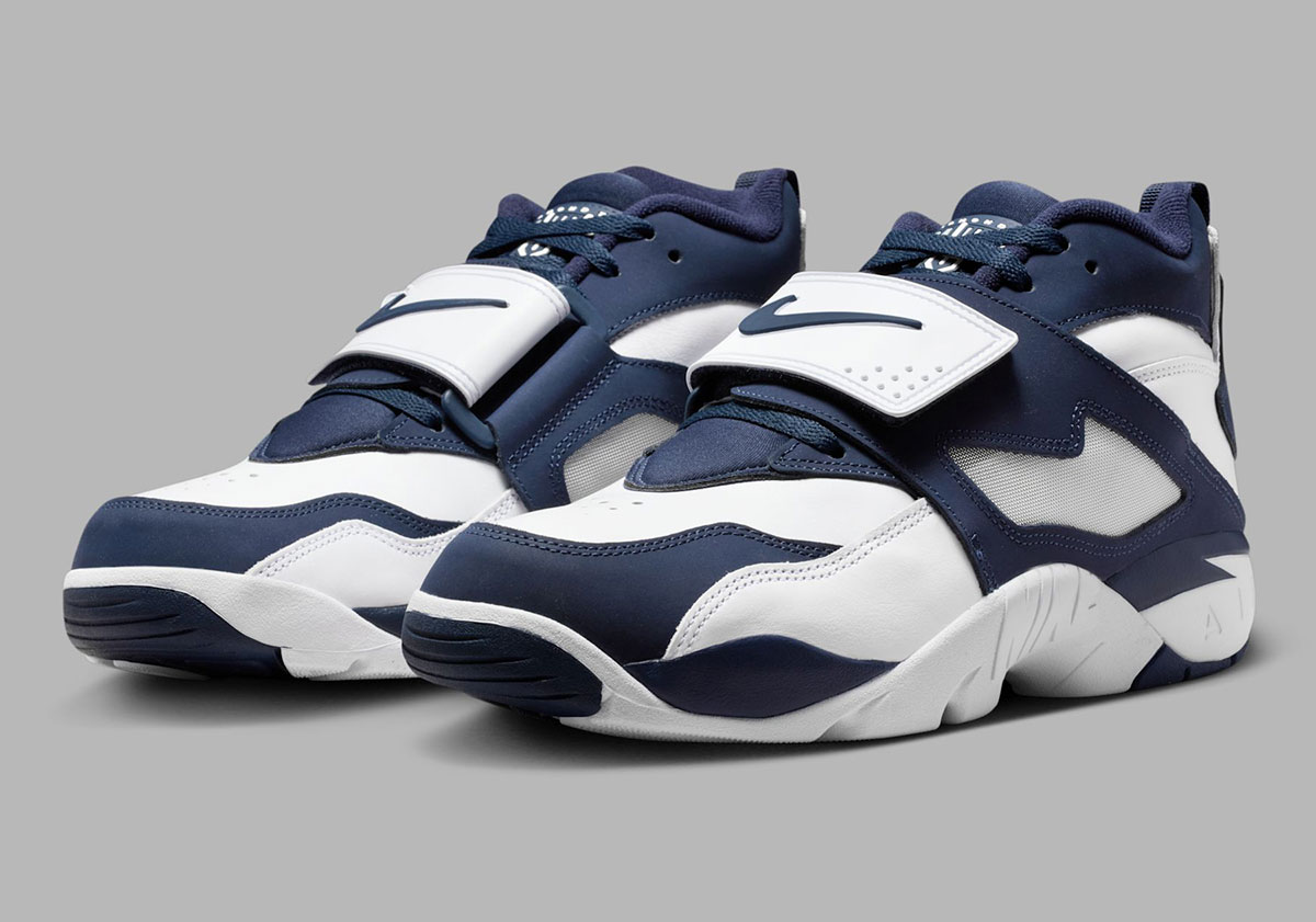 nike-air-diamond-turf-dallas-cowboys-FZ8224-101-5