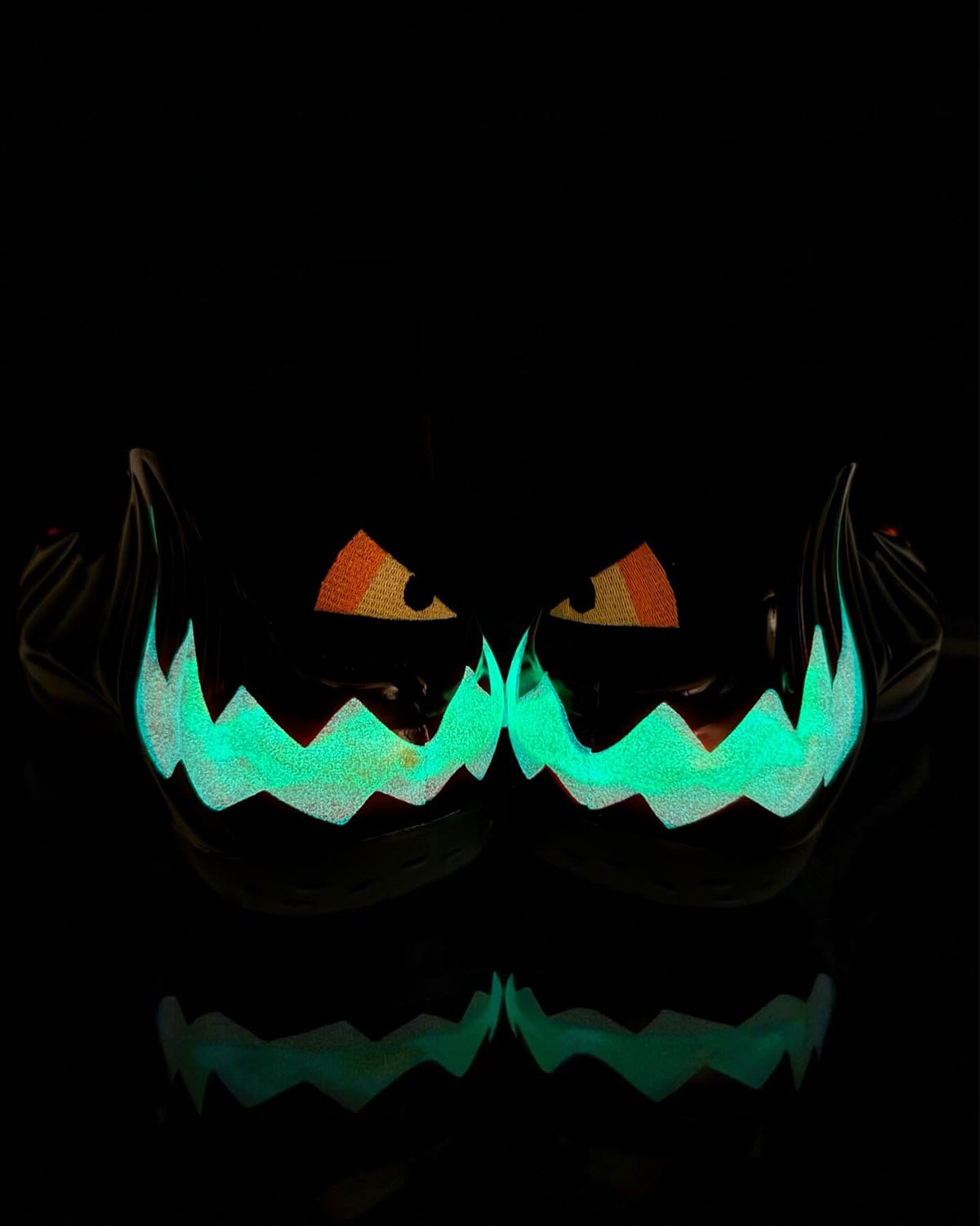 nike-air-foamposite-one-halloween-2016-sample-8