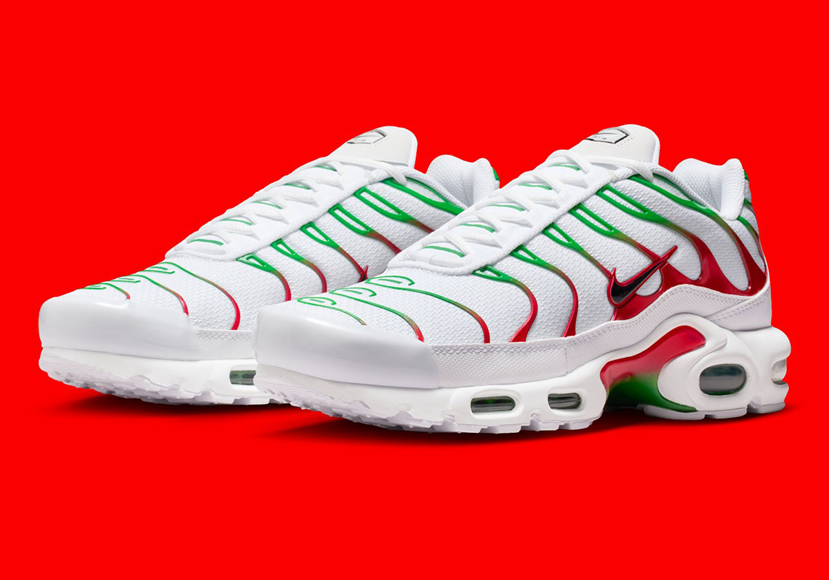 nike-air-max-plus-white-kelly-green-university-red-black-dm0032-108-8