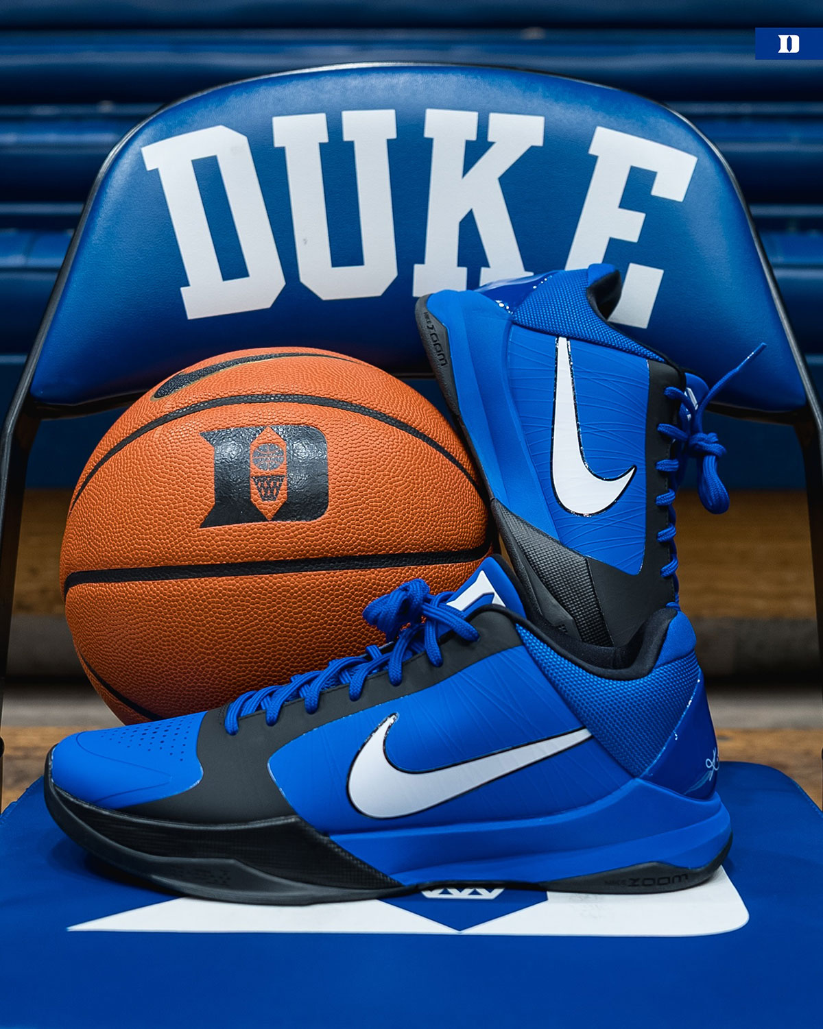 nike-kobe-5-protro-duke-womens-baskeball-pe-4