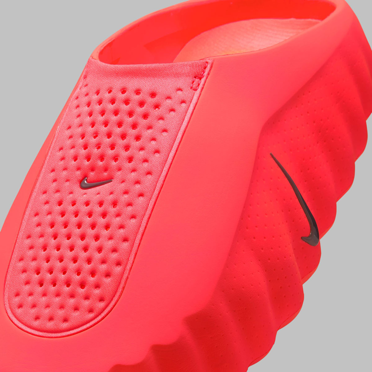 nike-mind-001-solar-red-hyper-crimson-black-chrome-hq4309-600-7