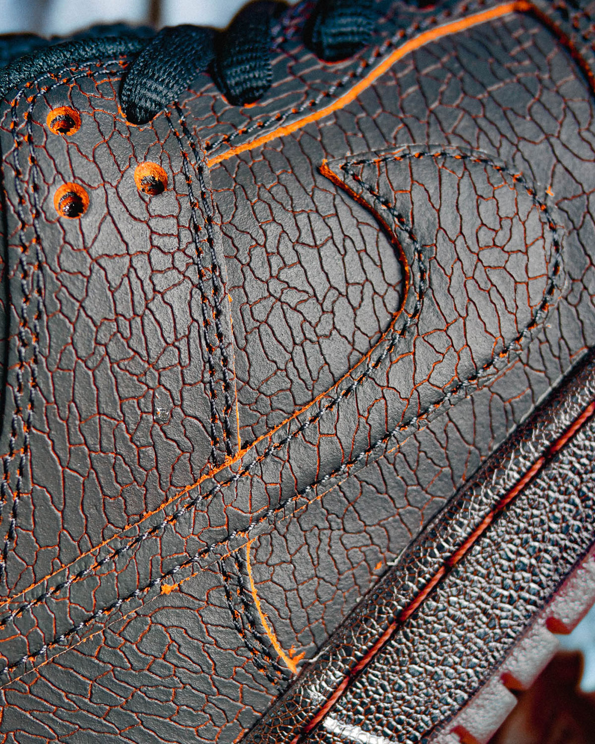 nike-sb-dunk-low-krampus-hv1668-001-release-date-1