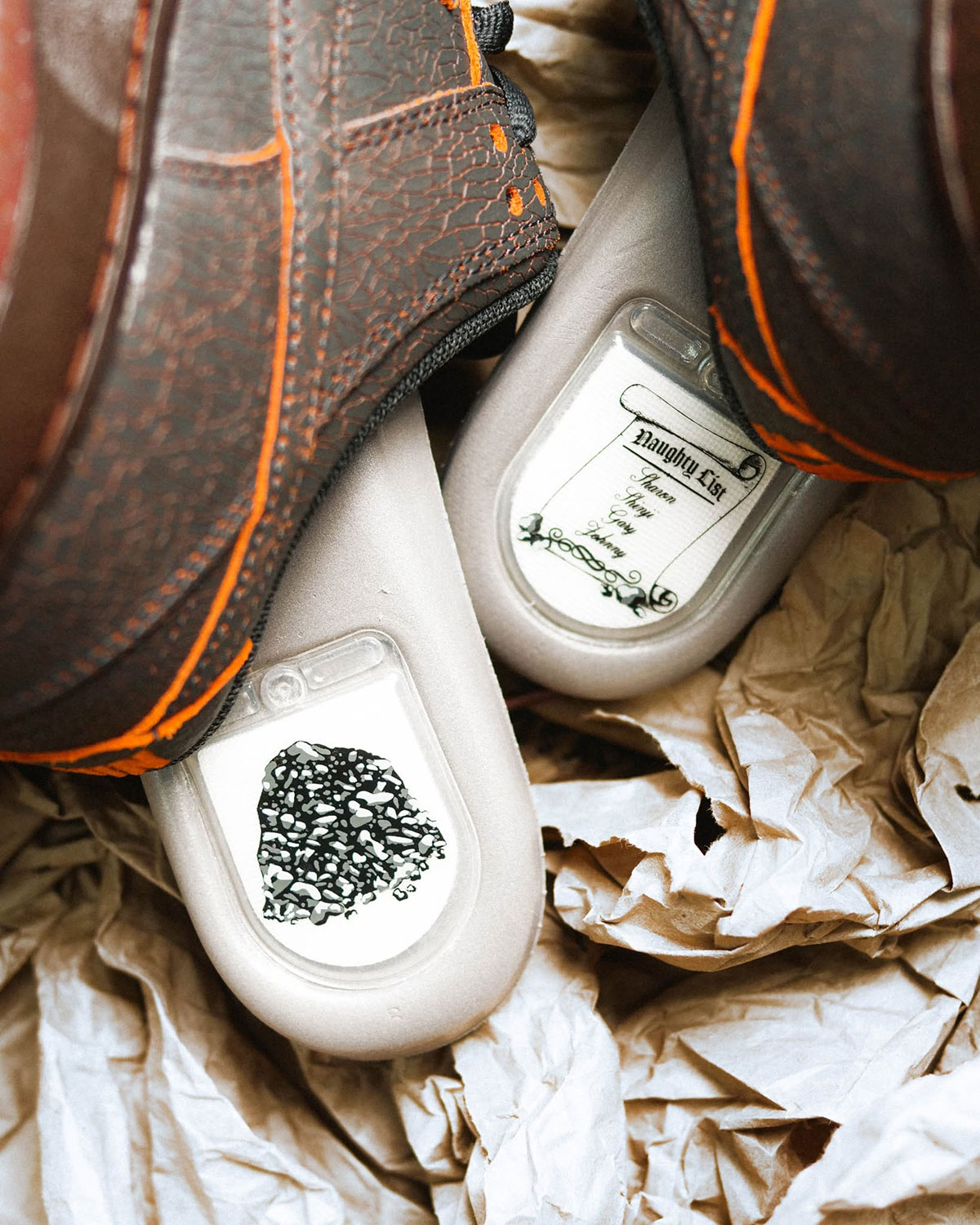 nike-sb-dunk-low-krampus-hv1668-001-release-date-2