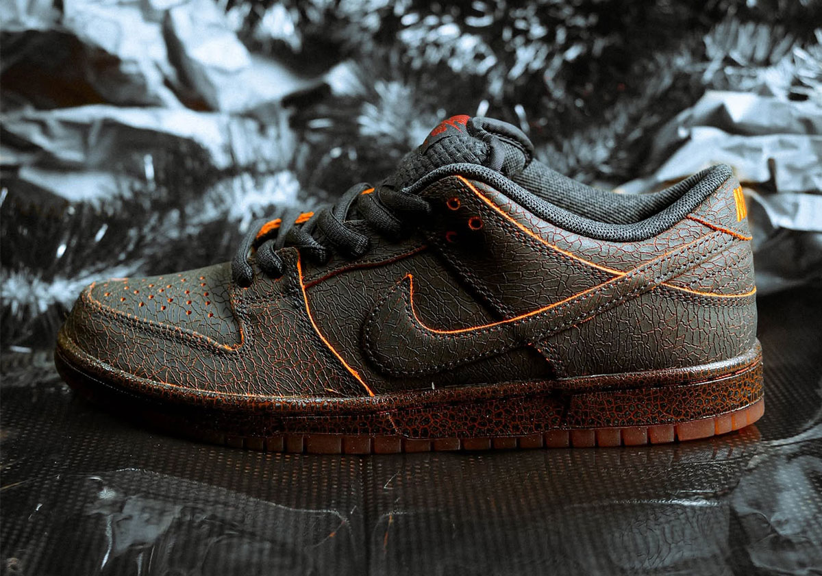nike-sb-dunk-low-krampus-hv1668-001-release-date-7