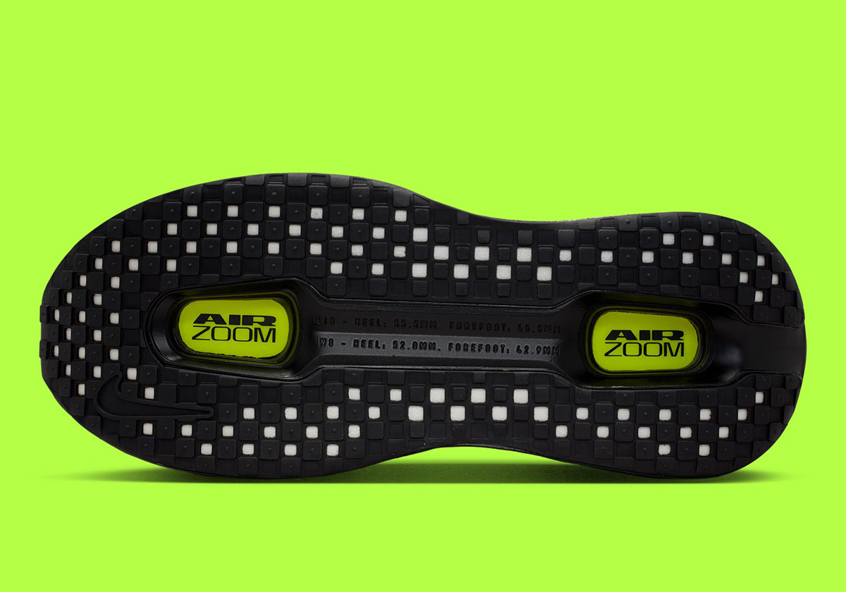 nike-vomero-premium-black-anthracite-volt-iron-grey-hq2050-001-2