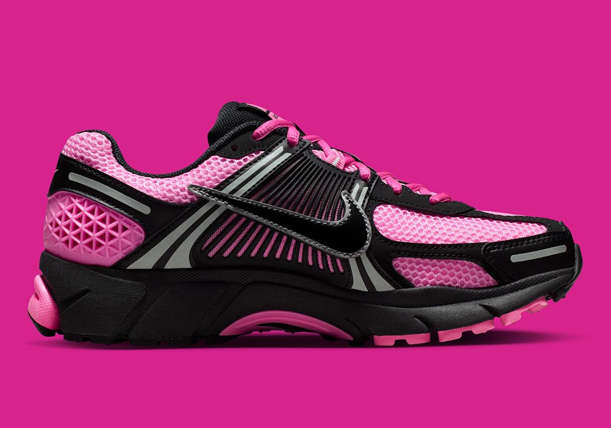 nike-zoom-vomero-5-pink-spell-black-metallic-platinum-pink-foam-fj2028-601-3