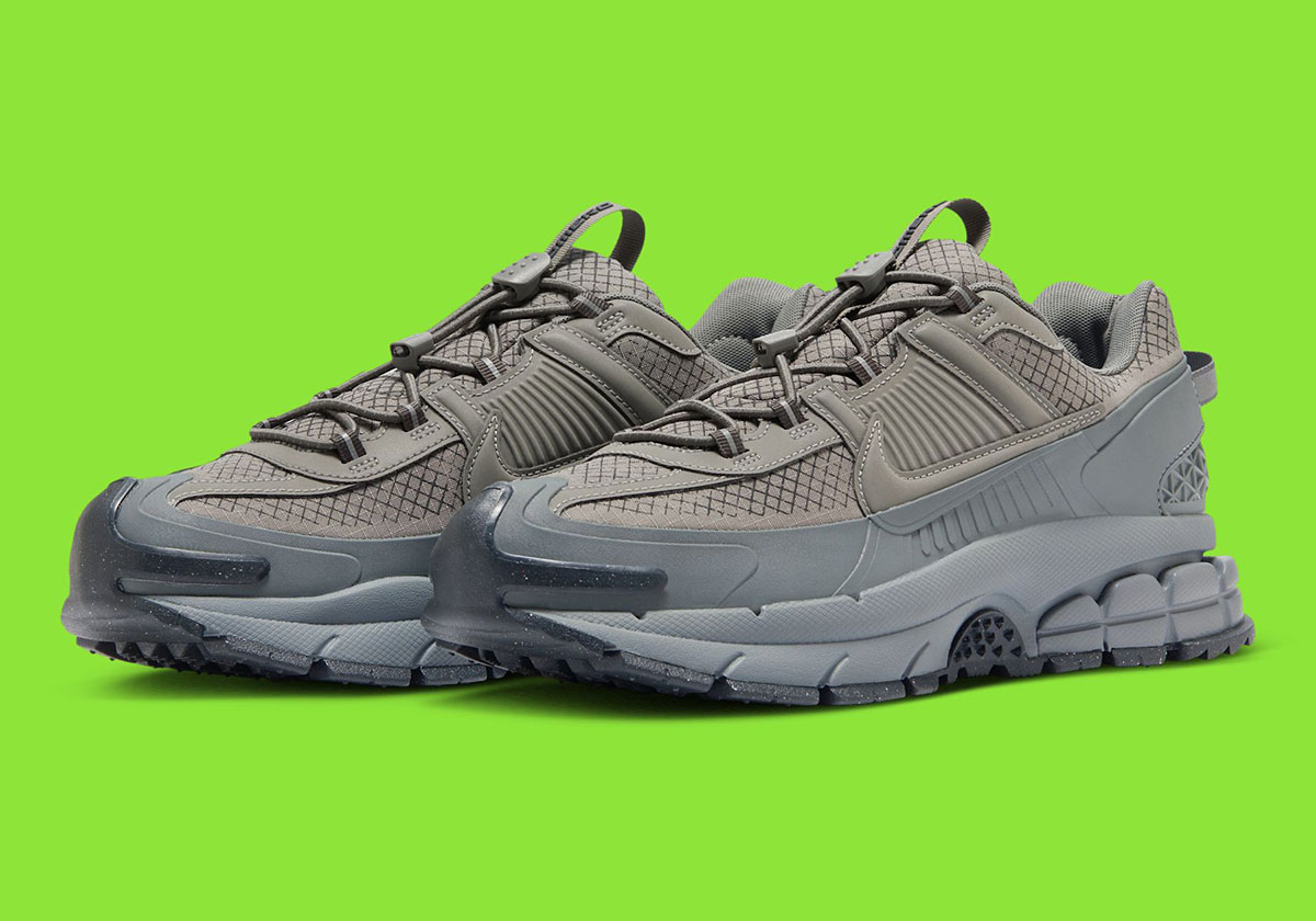 nike-zoom-vomero-5-roam-metallic-platinum-cool-grey-hv6901-001-5