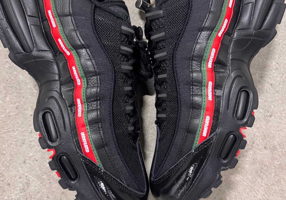 UNDEFEATED e Nike: Air Max 95 Holiday 2025