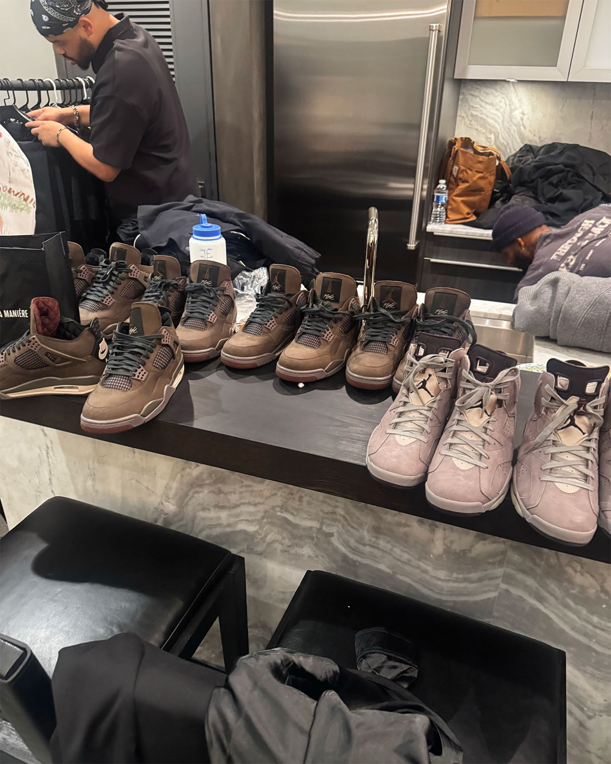 a-ma-maniere-air-jordan-4-dark-mocha-if3102-200-release-date-3