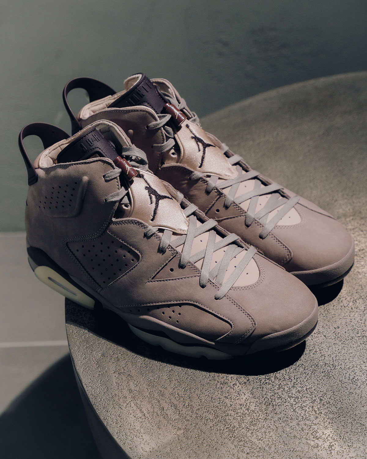 a-ma-maniere-air-jordan-6-smokey-mauve-built-for-this-9