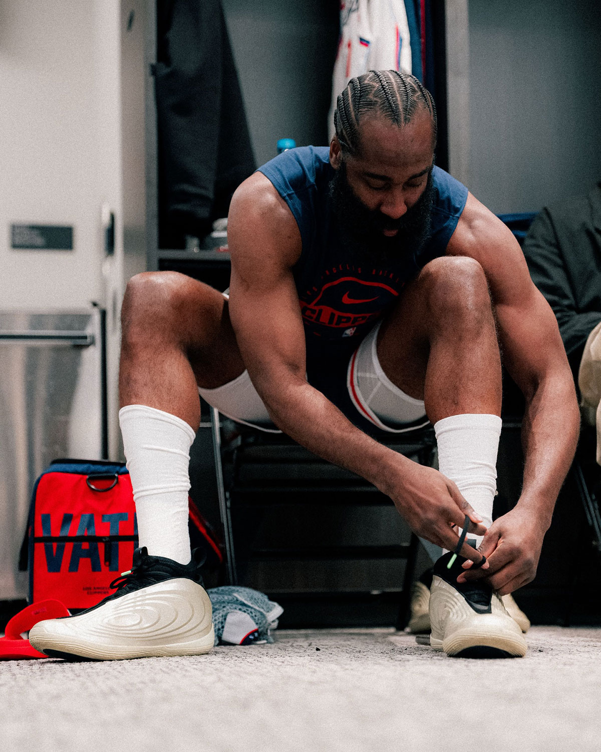 adidas-harden-vol-10-silver-1