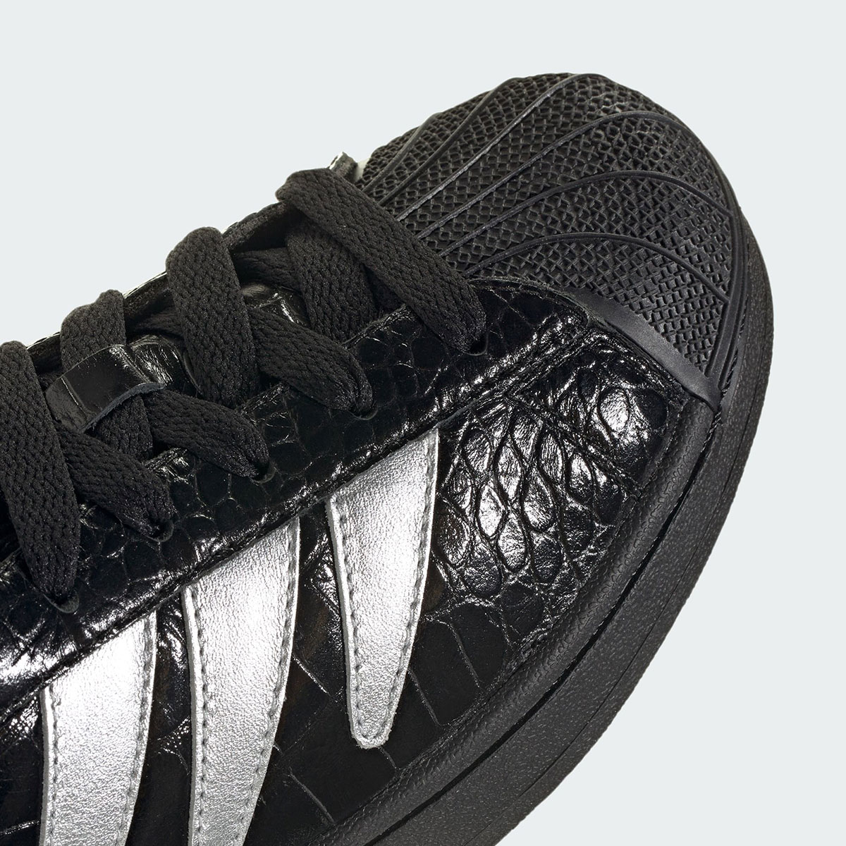 adidas-superstar-predator-hq9303-8