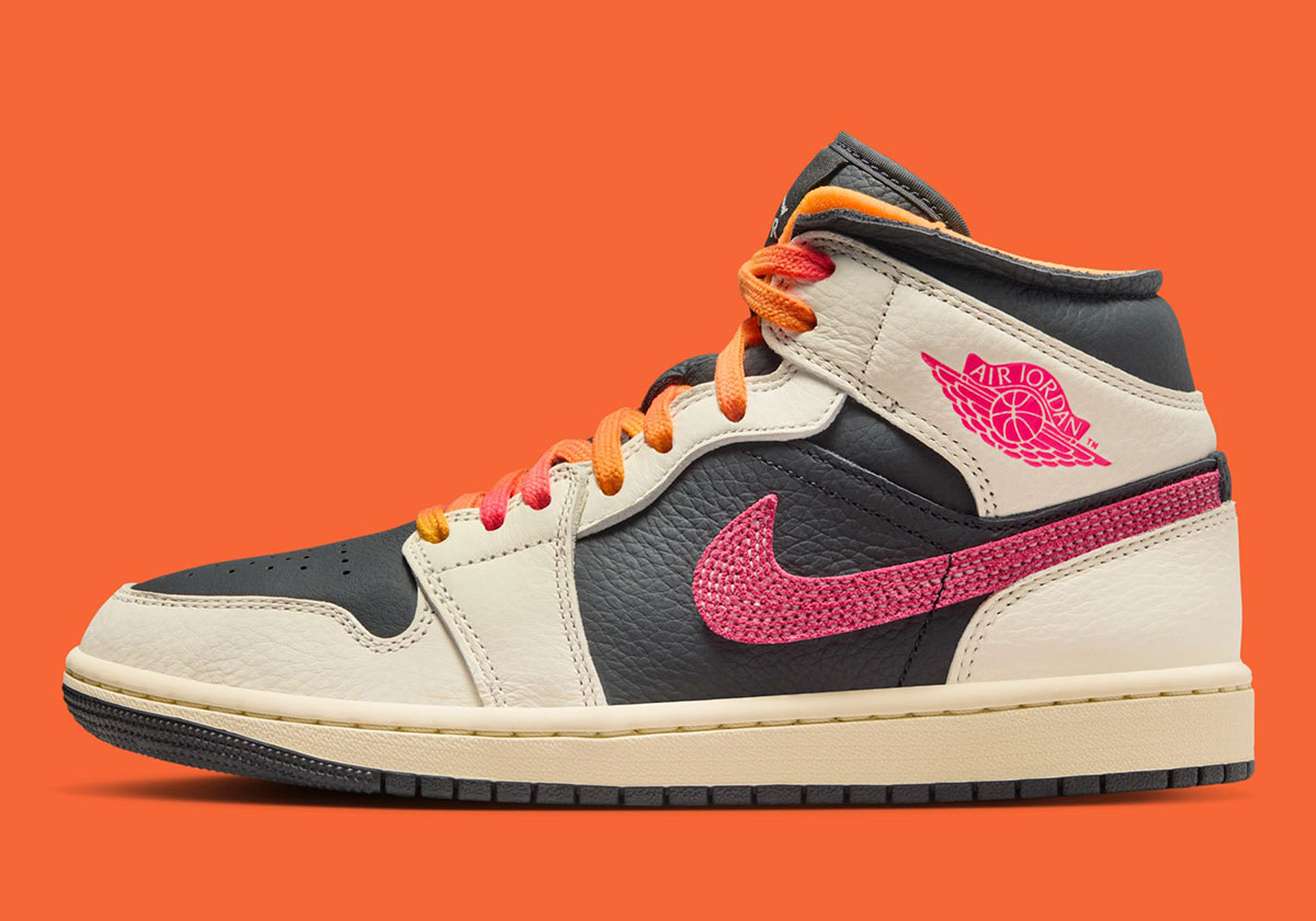 air-jordan-1-mid-flight-club-ib7007-107-1