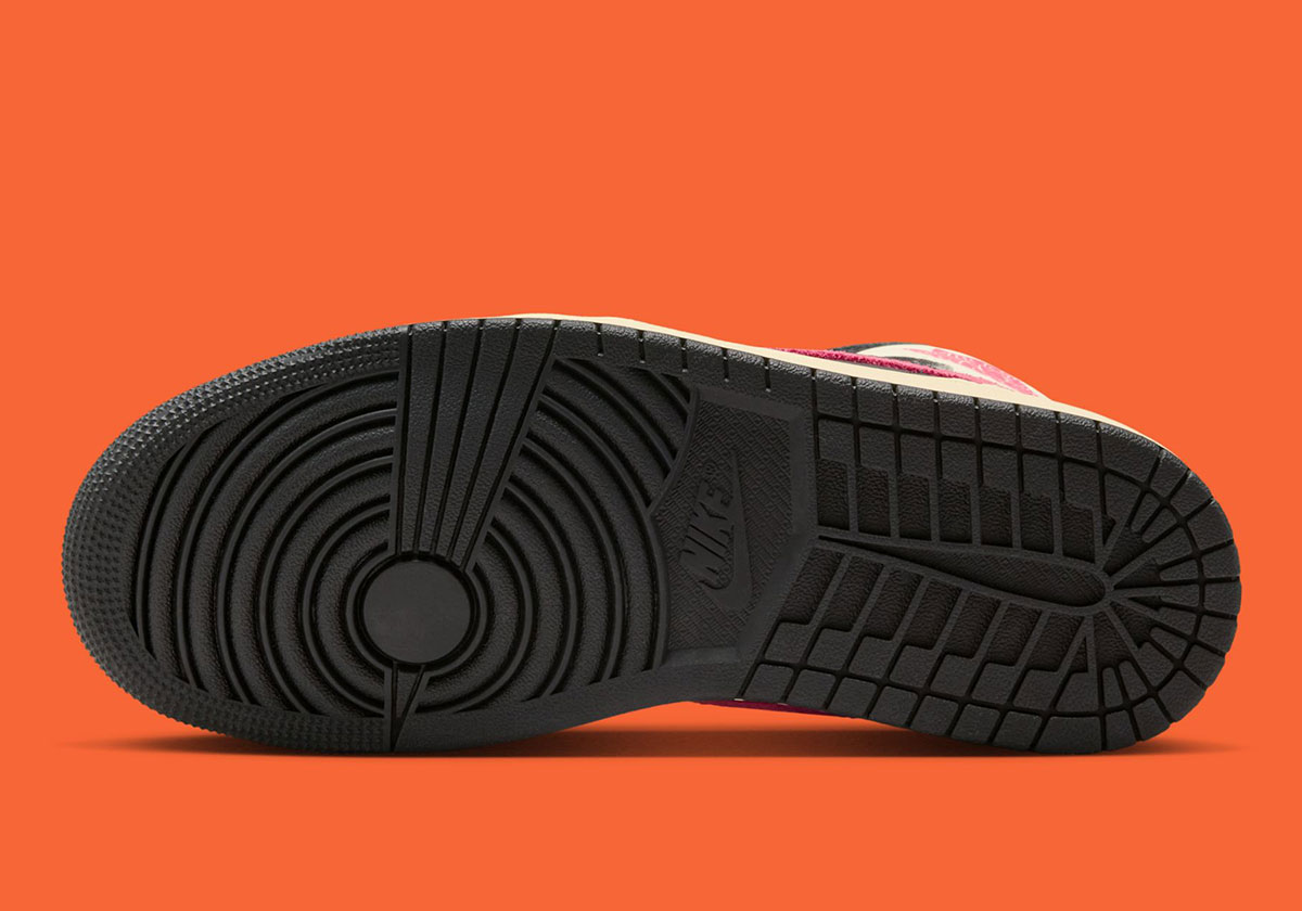 air-jordan-1-mid-flight-club-ib7007-107-2