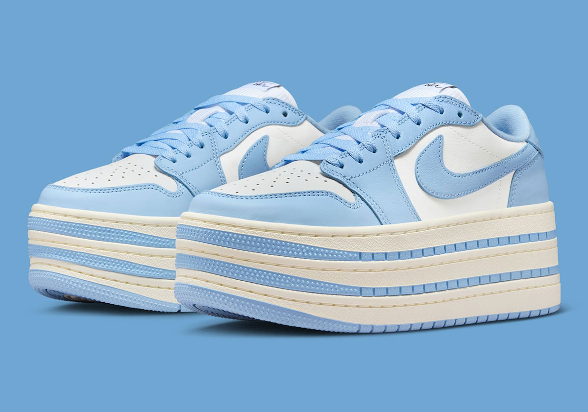 air-jordan-1-triple-stack-psychic-blue-white-sail-hv8288-402-4