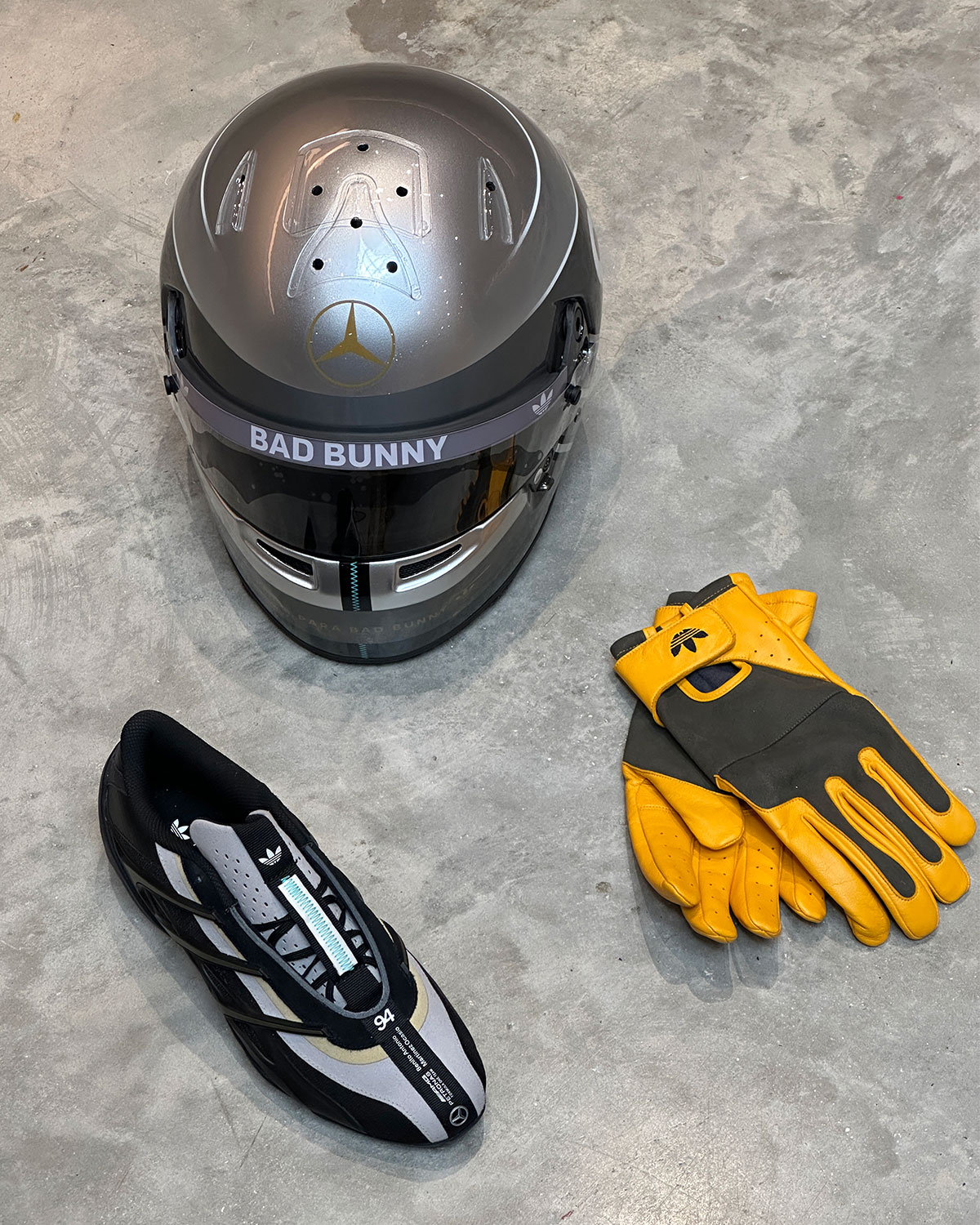 bad-bunny-mercedes-adidas-adiracer-gt-4
