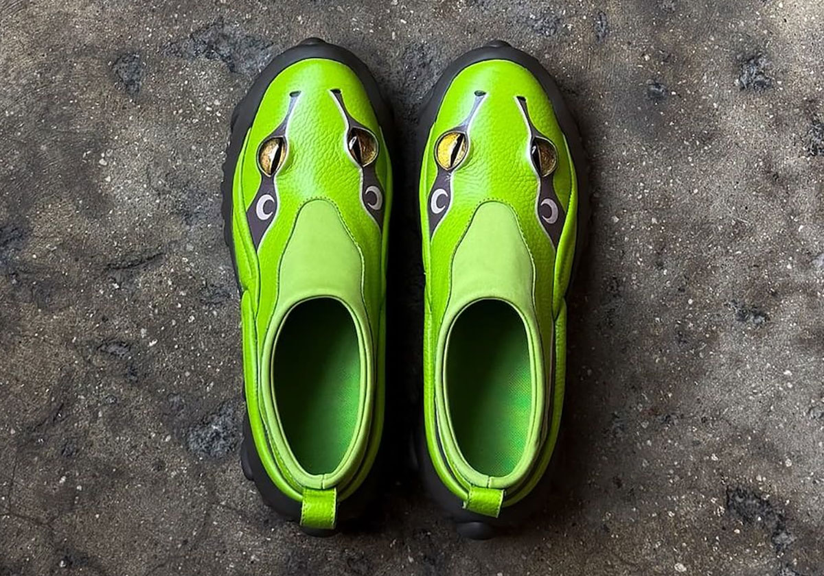 esenes-frog-clogs-1