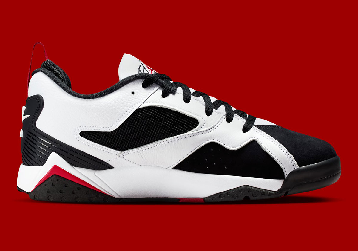 jordan-mvp-92-white-black-gym-red-hq3950-103-6