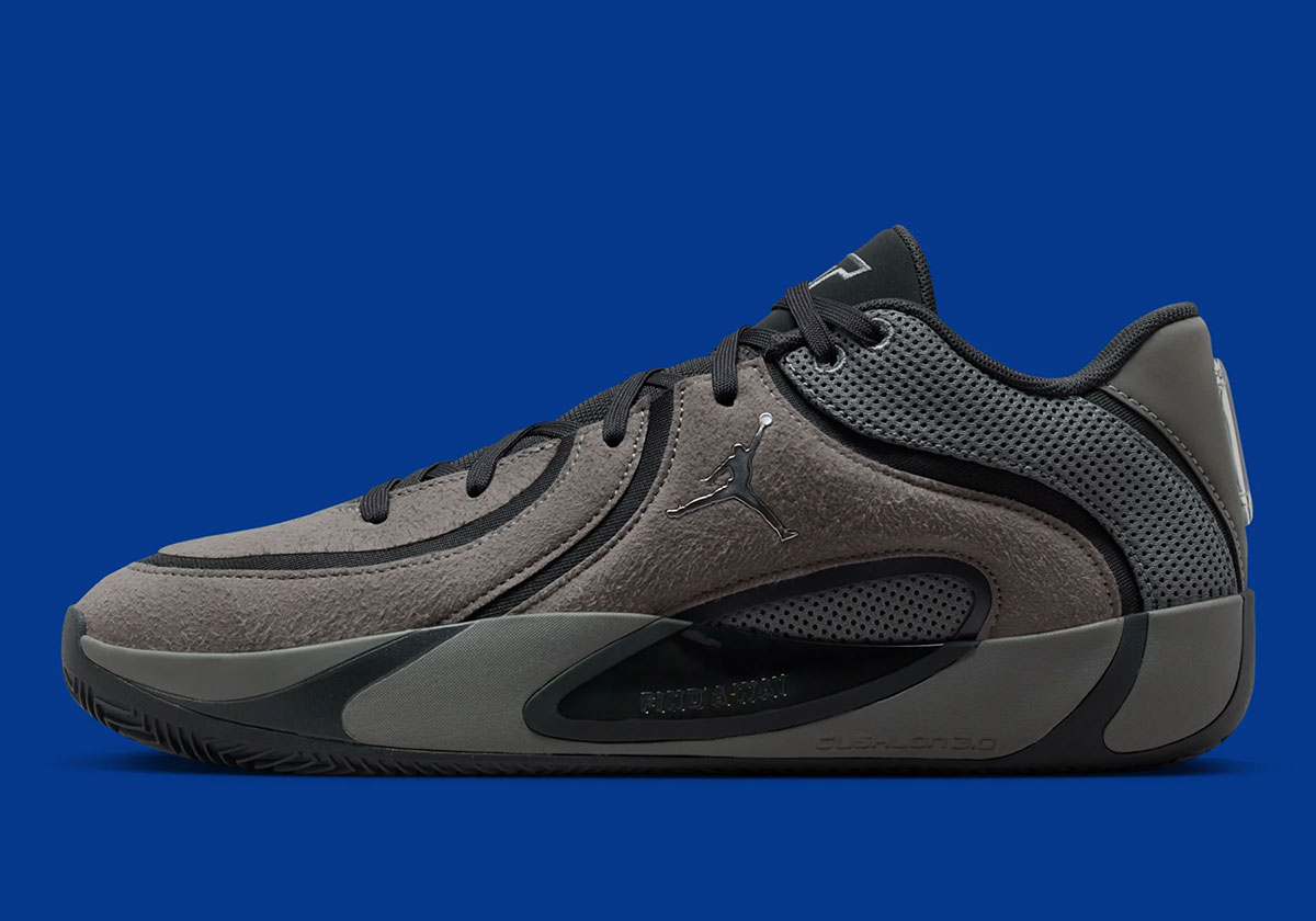 jordan-tatum-4-smoke-grey-hq4614-002-1