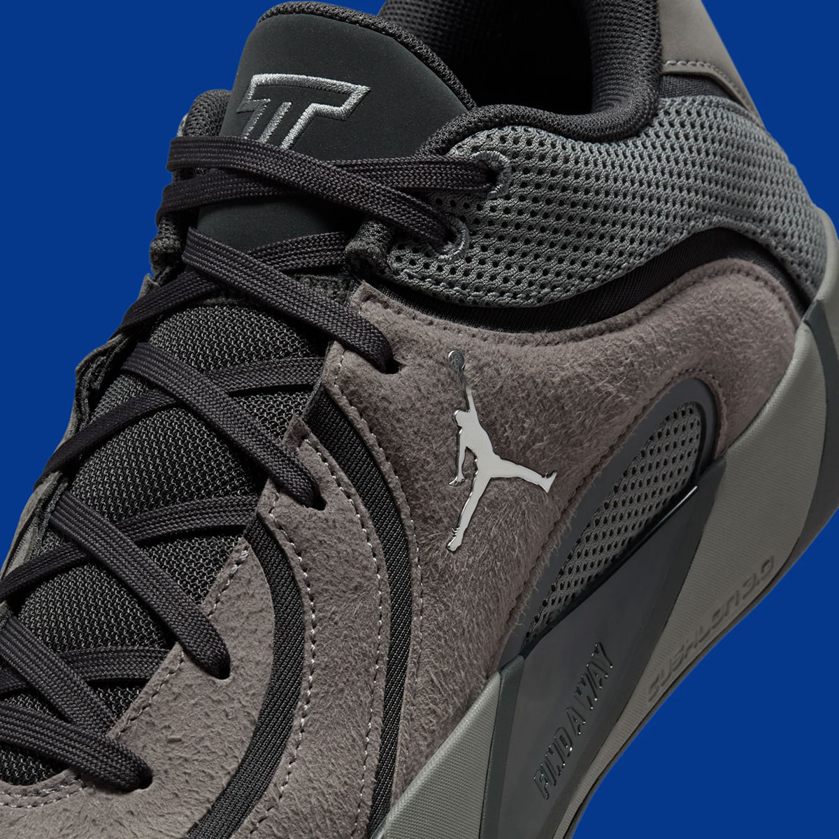 jordan-tatum-4-smoke-grey-hq4614-002-7