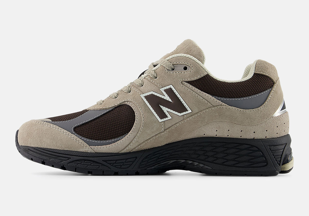 new-balance-2002r-arid-stone-black-coffee-castlerock-U2002RO-1