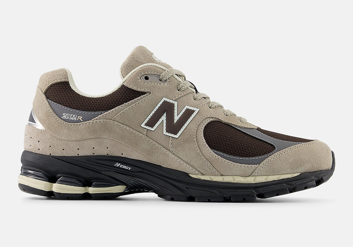 new-balance-2002r-arid-stone-black-coffee-castlerock-U2002RO-5
