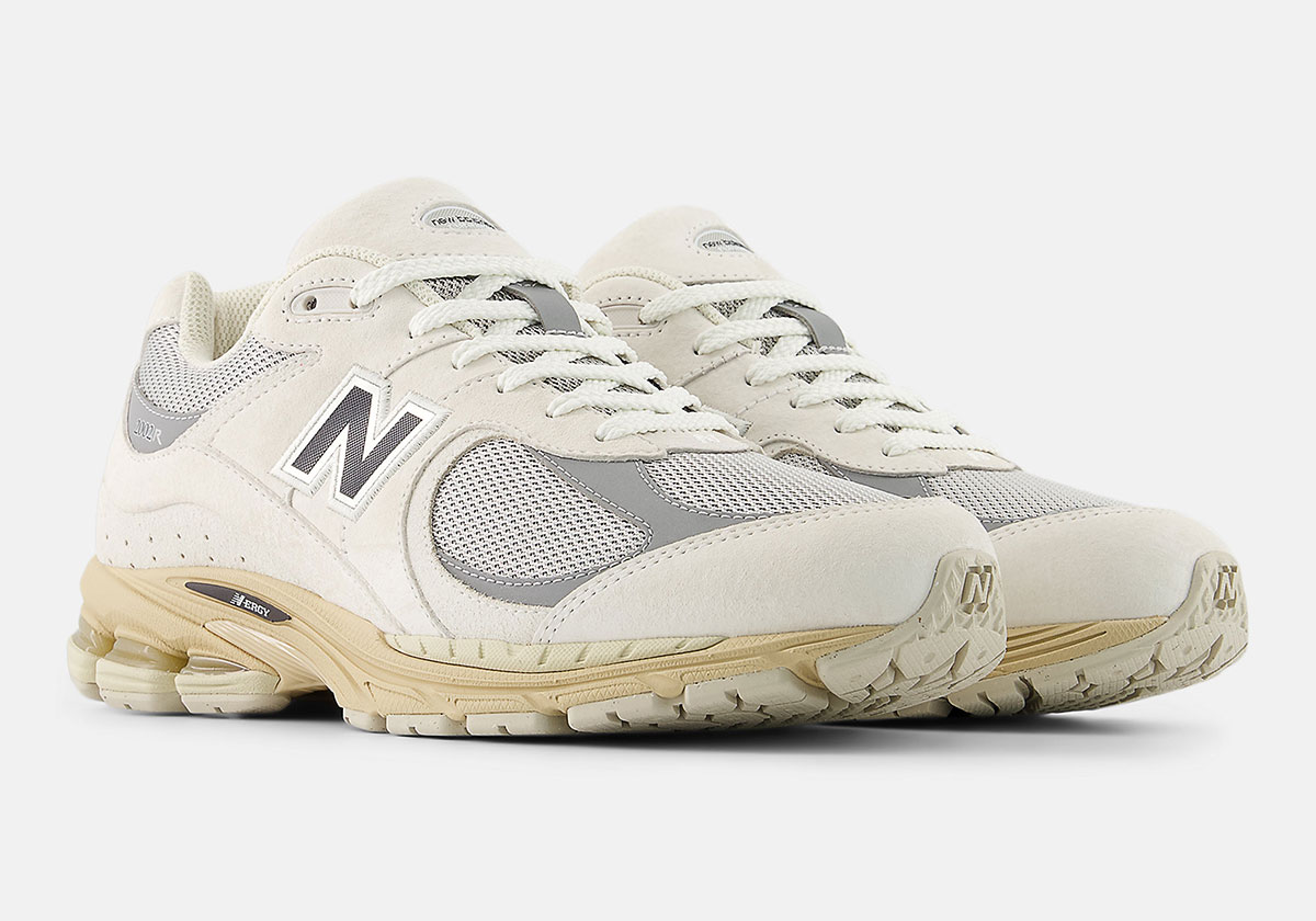 new-balance-2002r-linen-khaki-U2002RJ-2