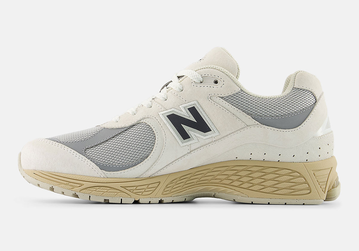 new-balance-2002r-linen-khaki-U2002RJ-5
