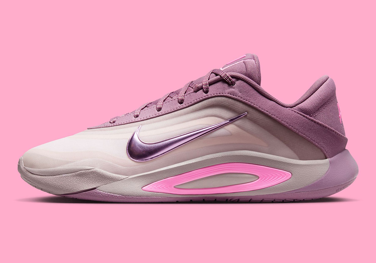 nike-a-one-dog-mom-fz8605-501-1