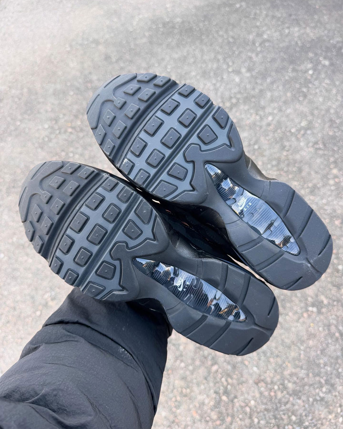 nike-air-max-95-big-bubble-smoke-grey-4