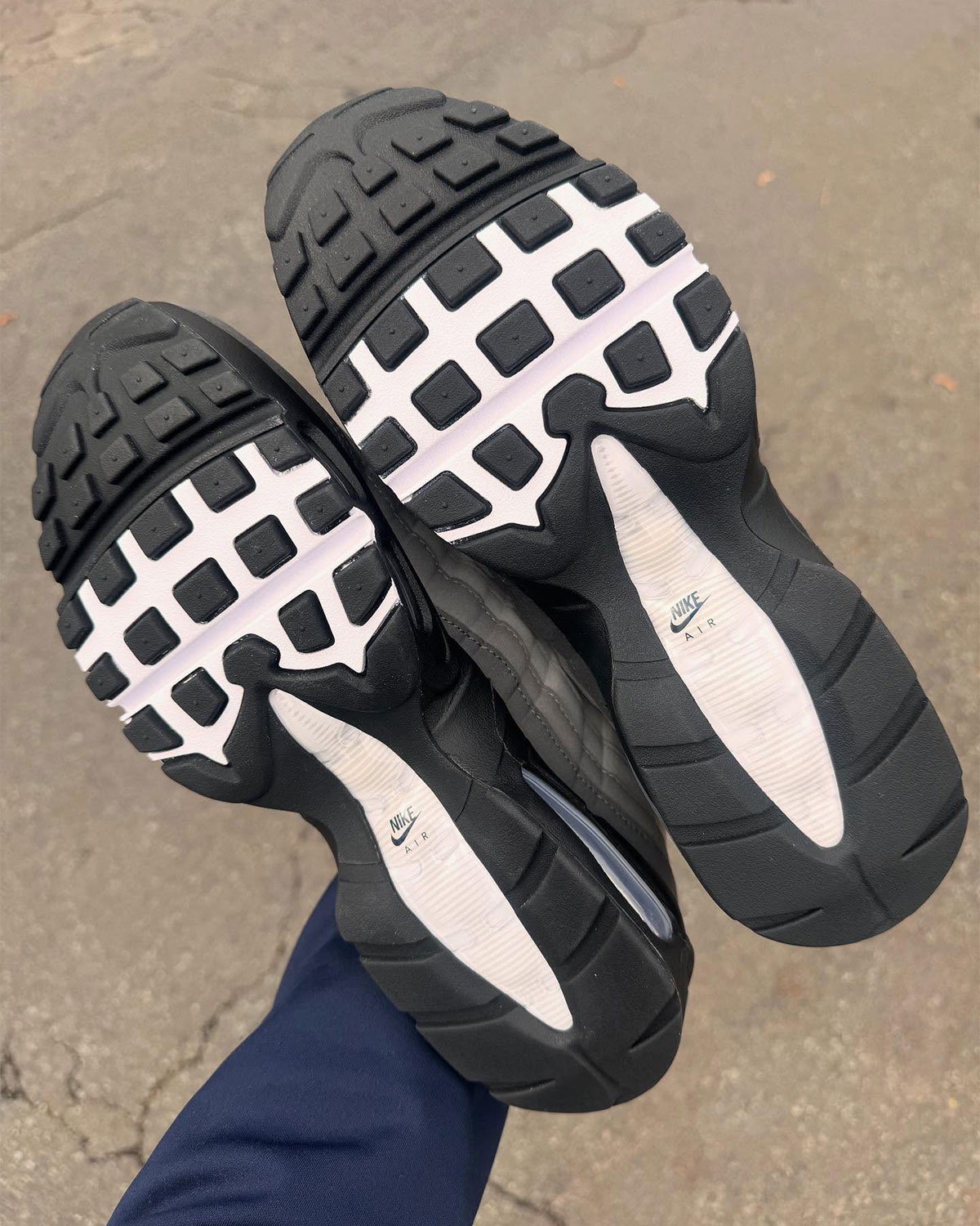 nike-air-max-95-og-big-bubble-granite-hm4740-007-4