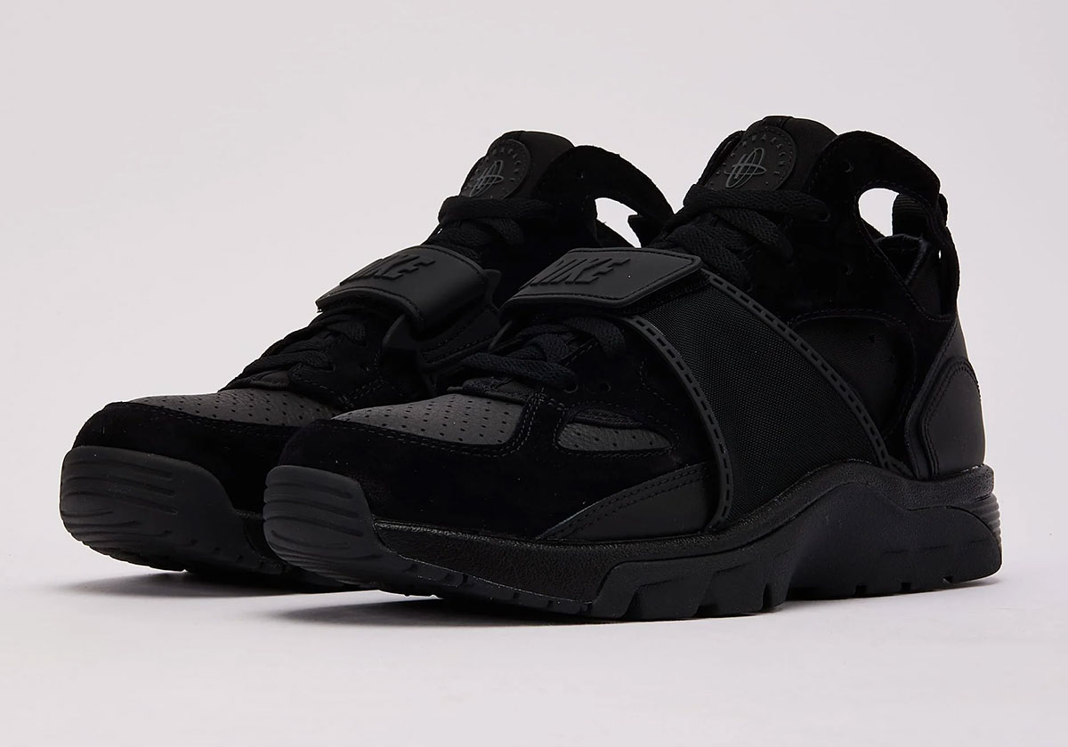 nike-air-trainer-huarache-triple-black-ib0497-002-3