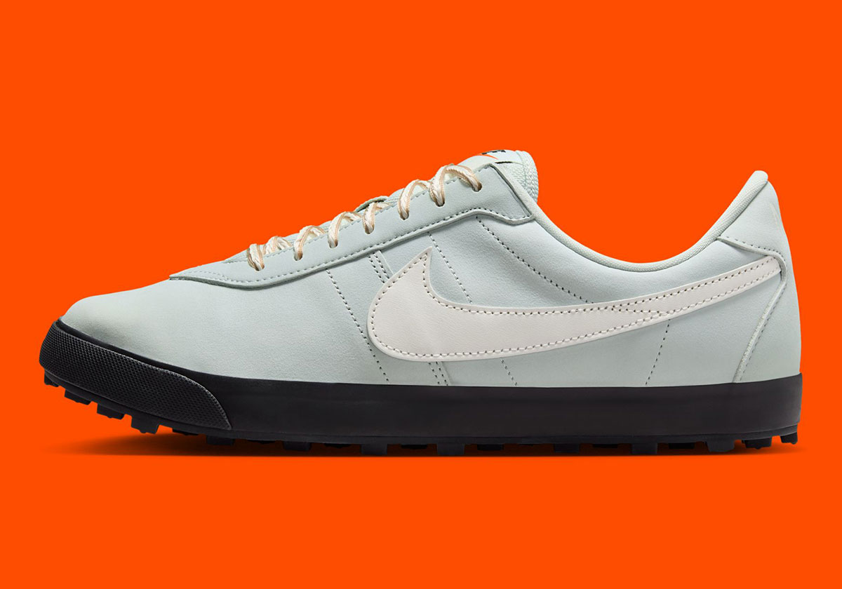 nike-astrograbber-sail-light-silver-ih2341-001-1