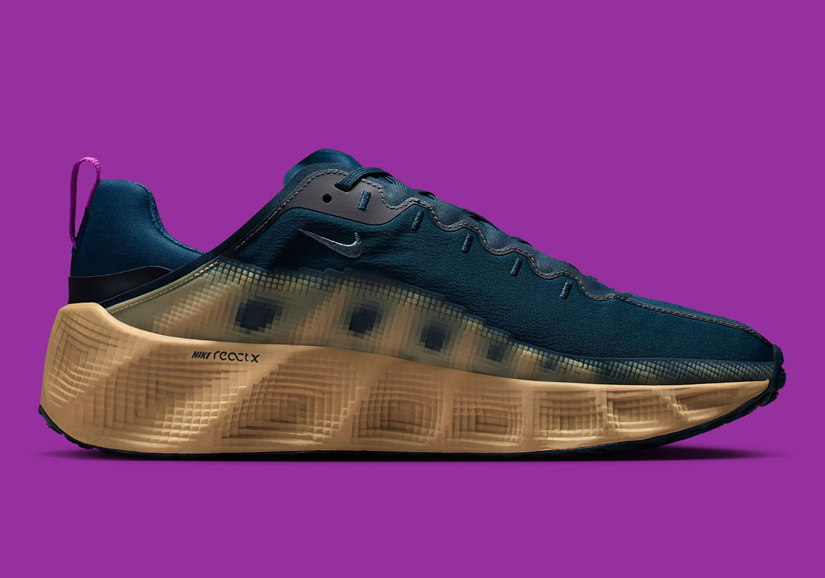 nike-ava-rover-armory-navy-parachute-beige-vivid-purple-dx4215-404-3