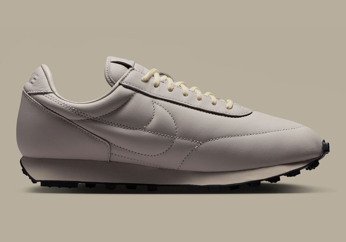 nike-daybreak-moon-particle-light-bone-io4865-020-4