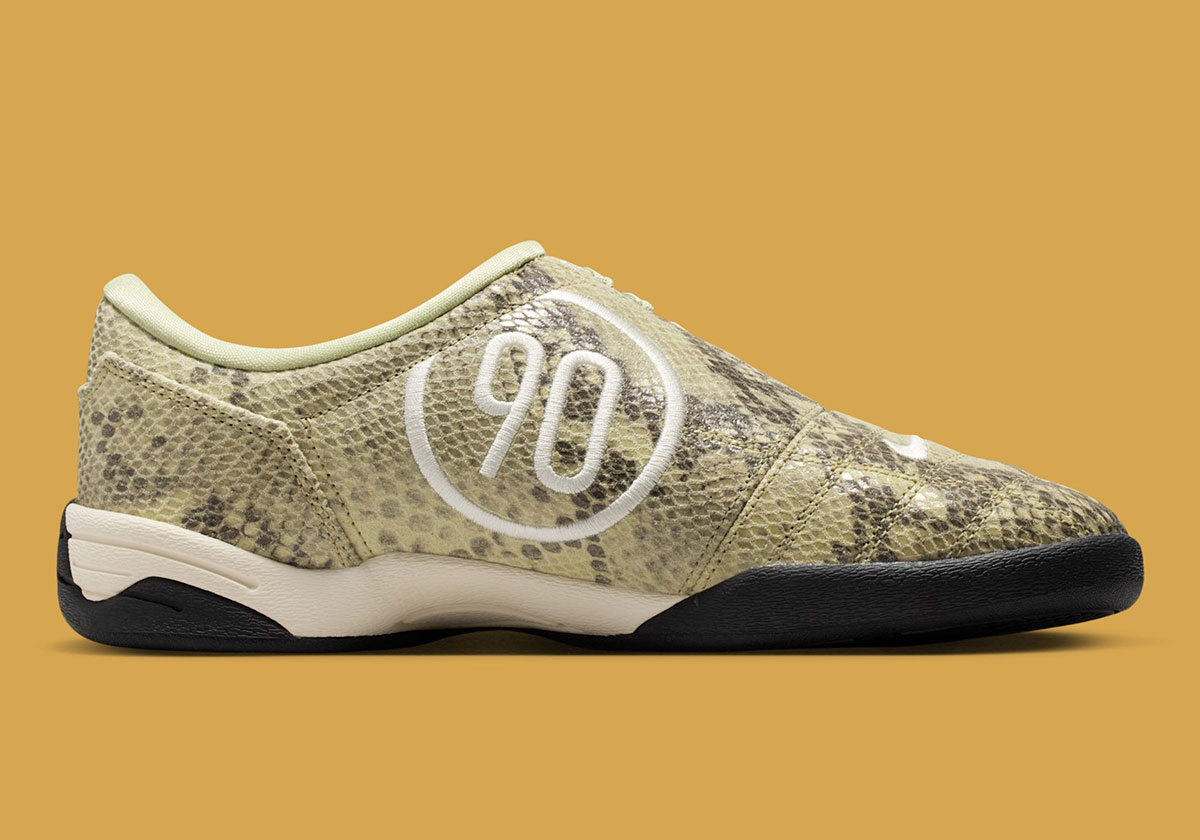 nike-total-90-iii-olive-aura-pale-ivory-ib4204-301-3