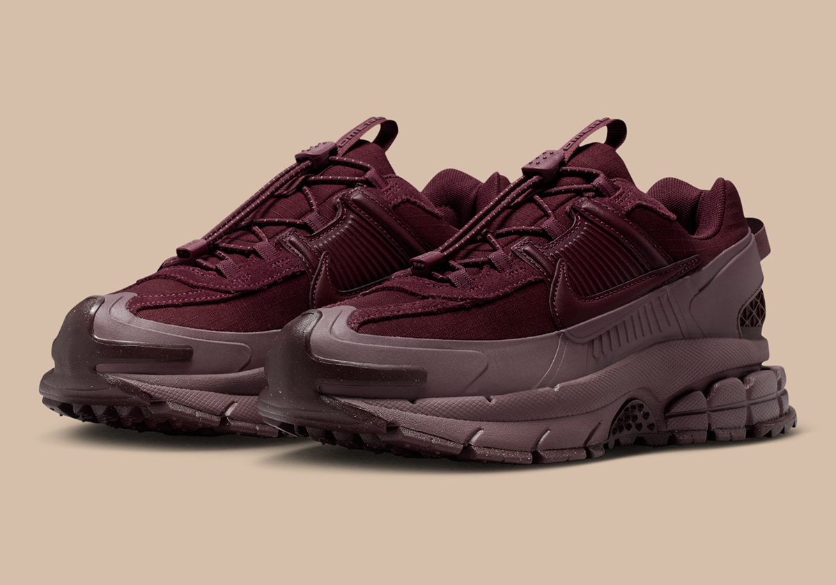 nike-zoom-vomero-5-roam-tart-dark-team-red-racer-blue-burgundy-crush-hq2181-500-5