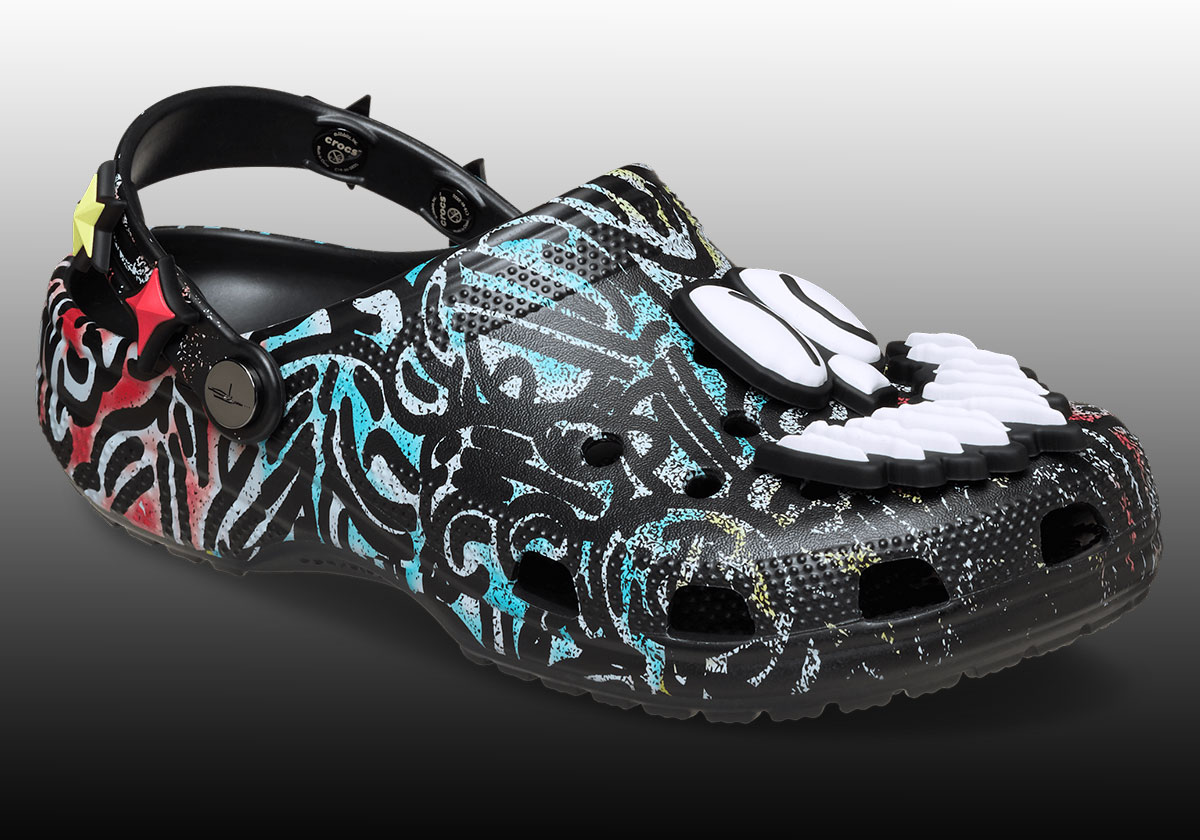 slawn-crocs-classic-clog-211084-001-1
