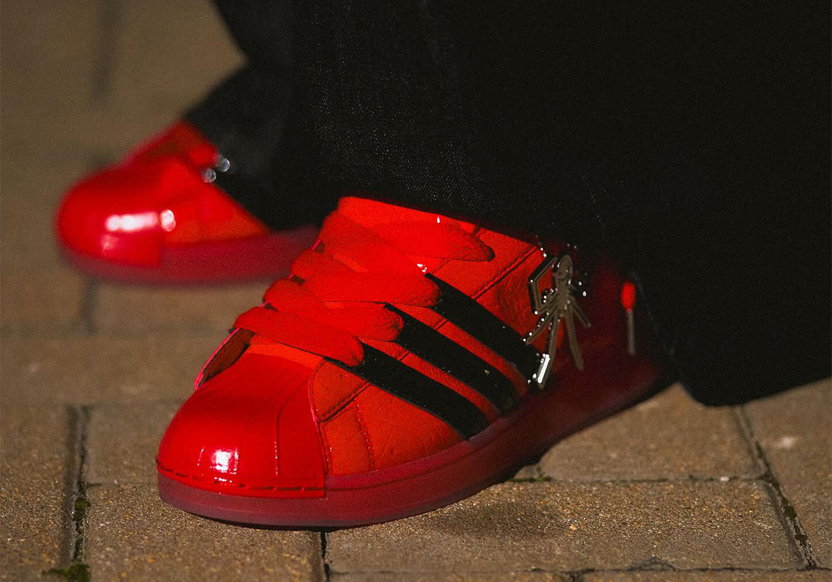 sp5der-adidas-supermodified-red-black-1