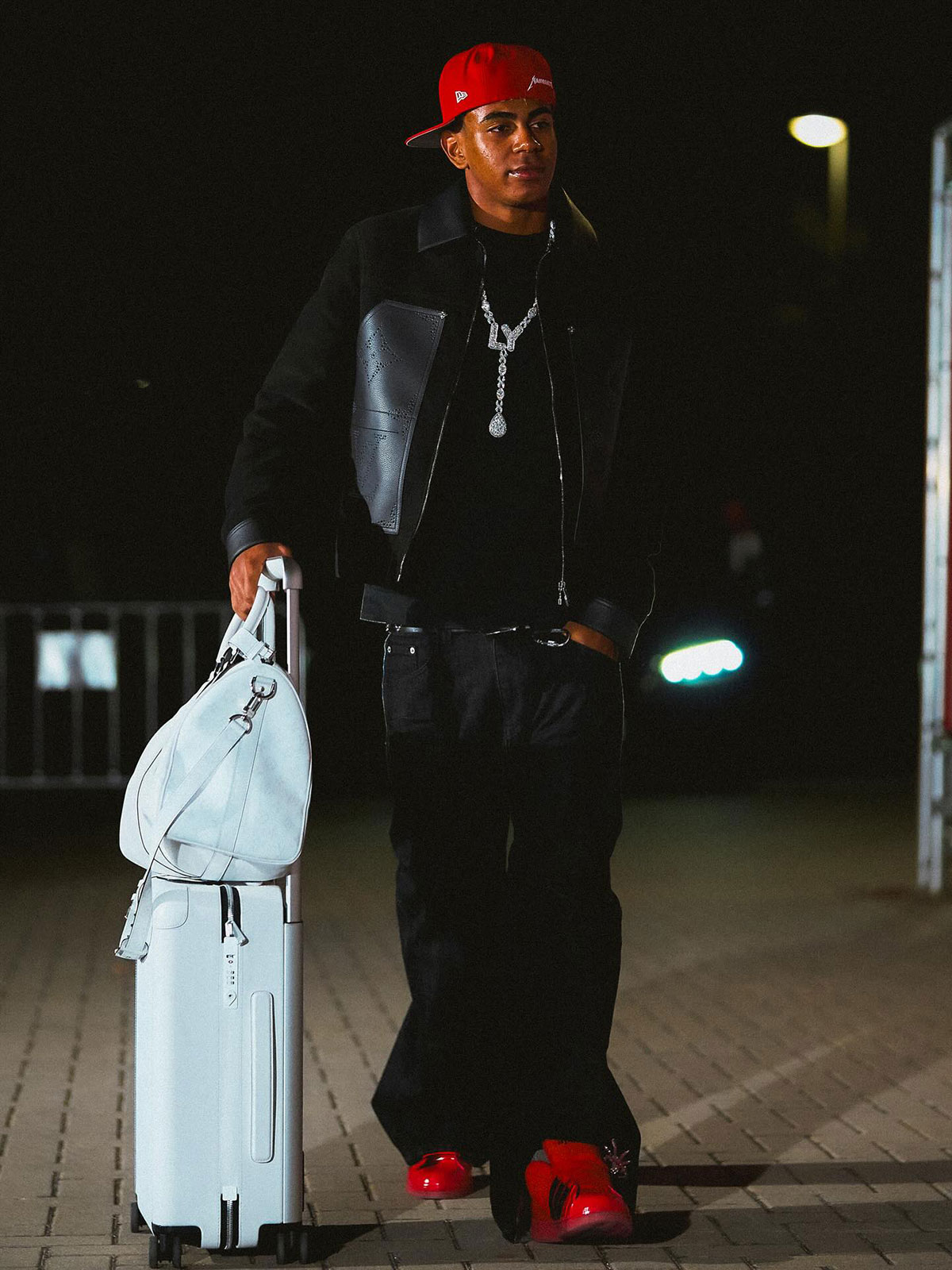 sp5der-adidas-supermodified-red-black-2