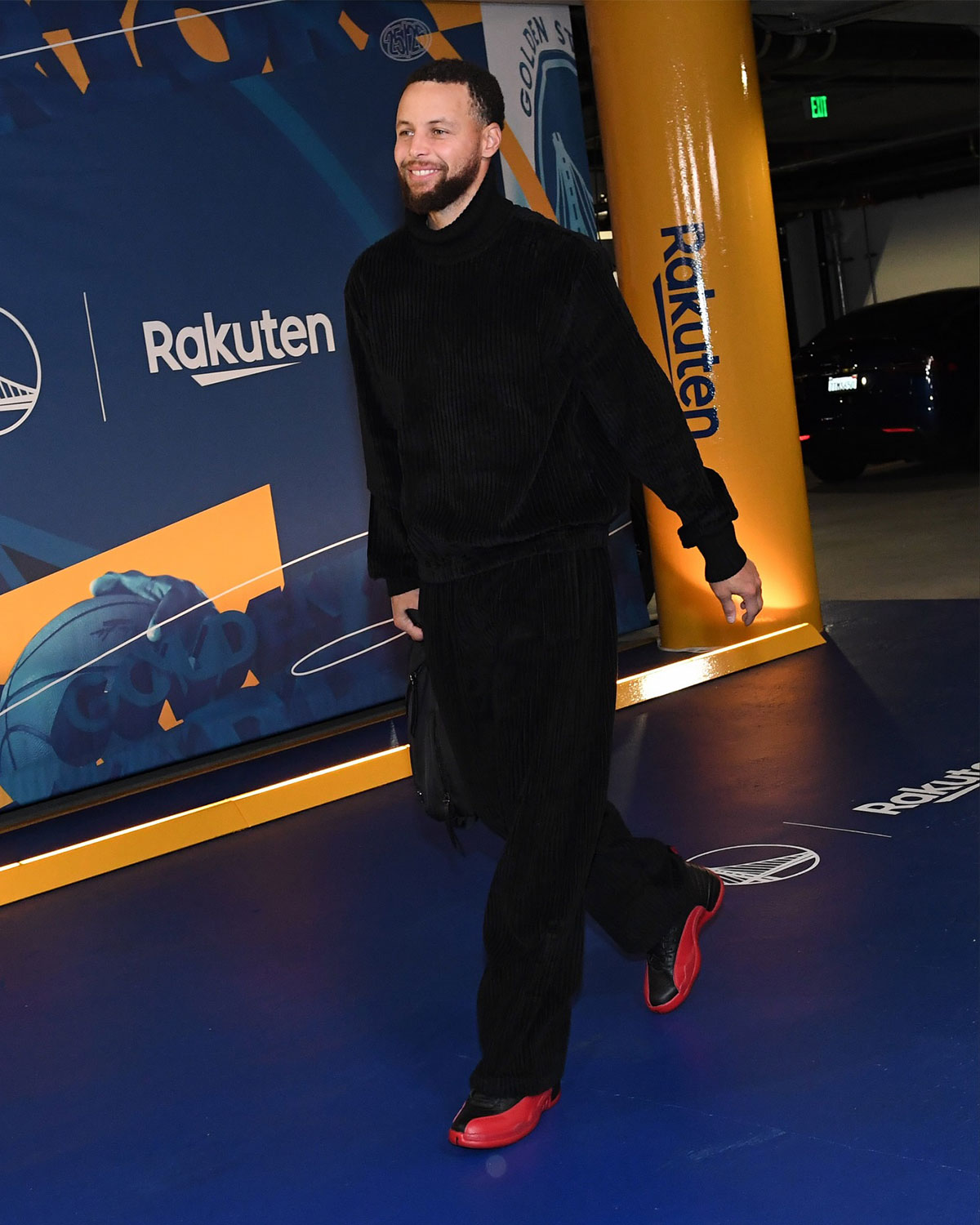 steph-curry-wears-air-jordans-in-utah-2