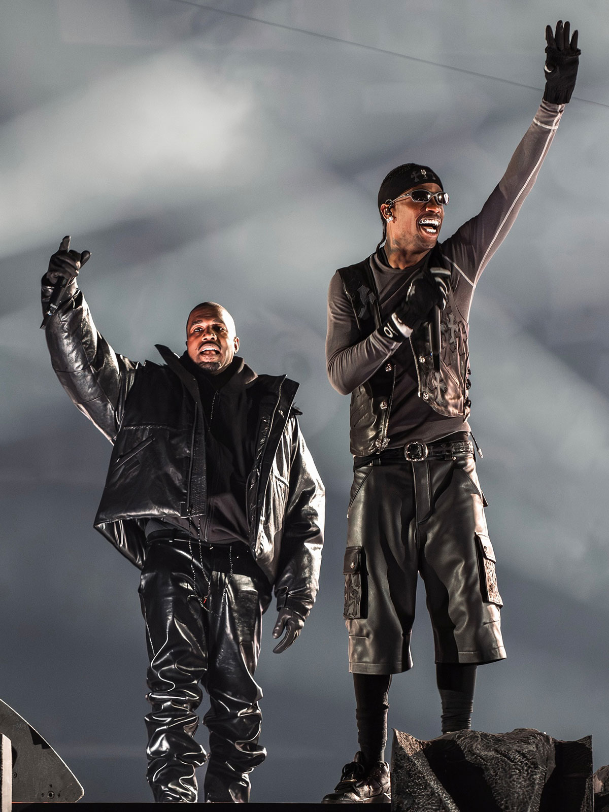 travis-scott-jordan-jumpman-jack-chrome-hearts-1