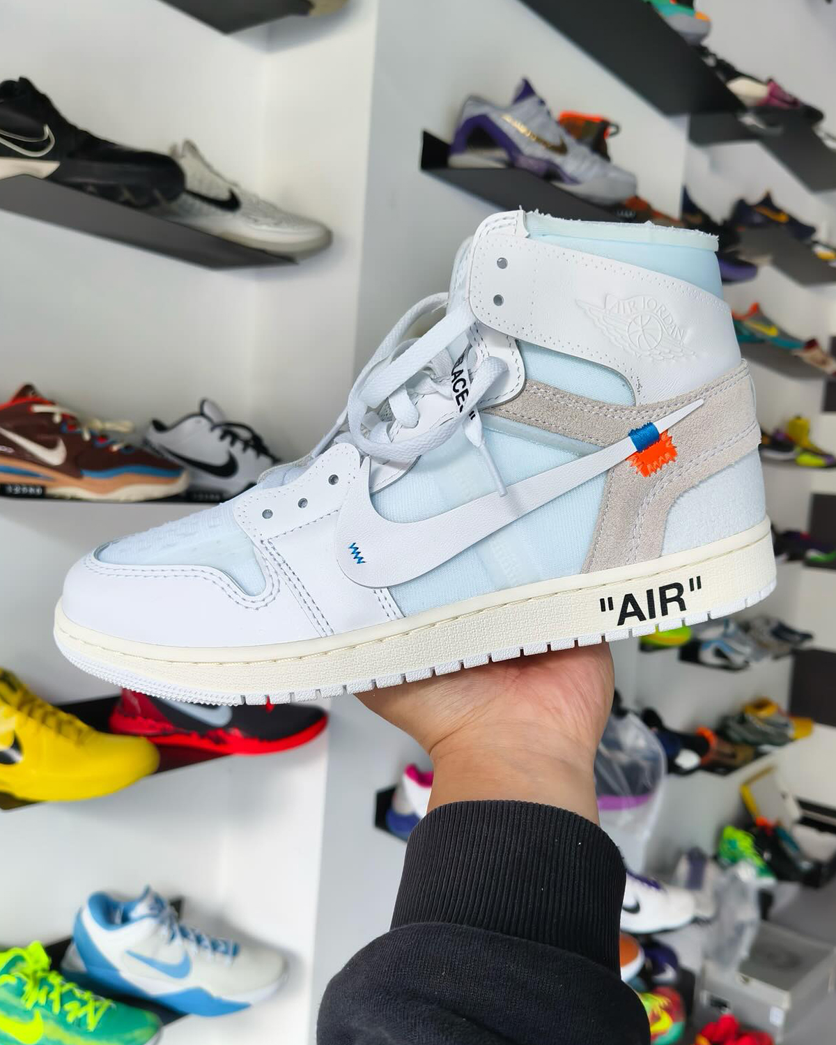 virgil-abloh-archive-off-white-air-jordan-1-alaska-AA3834-100-4