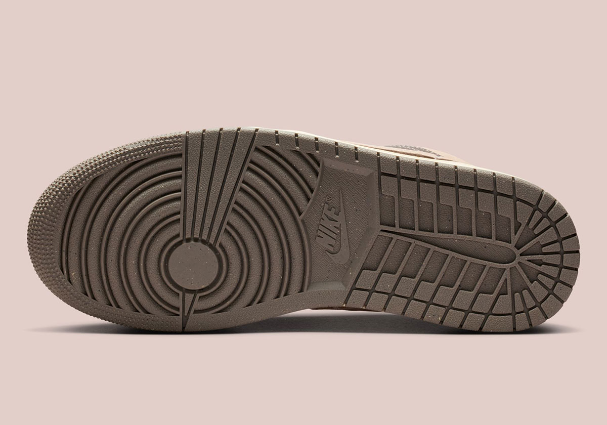 air-jordan-1-low-enigma-stone-pale-ivory-hemp-oatmeal-ib7011-001-2