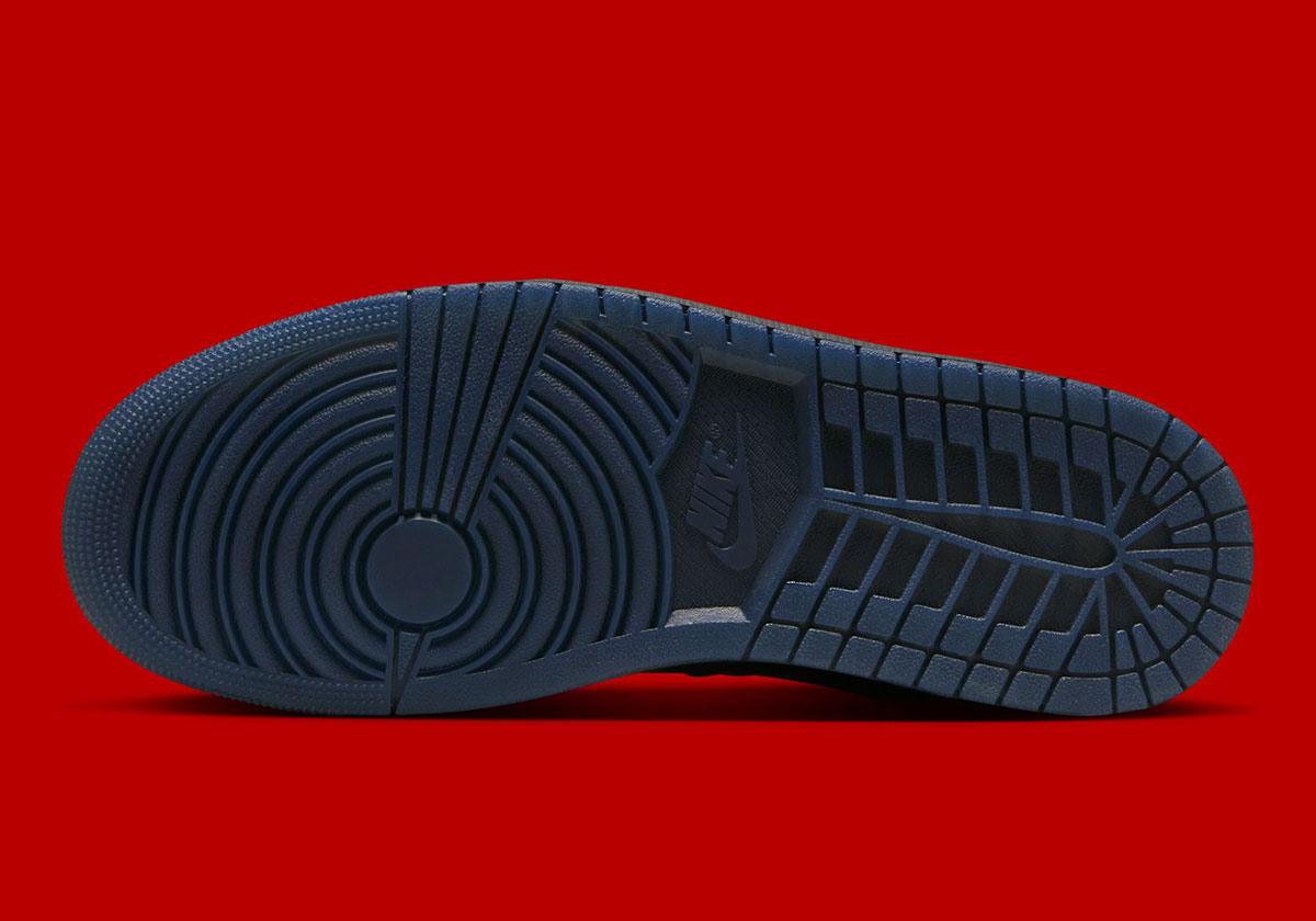 air-jordan-1-low-money-cat-iq3460-010-3