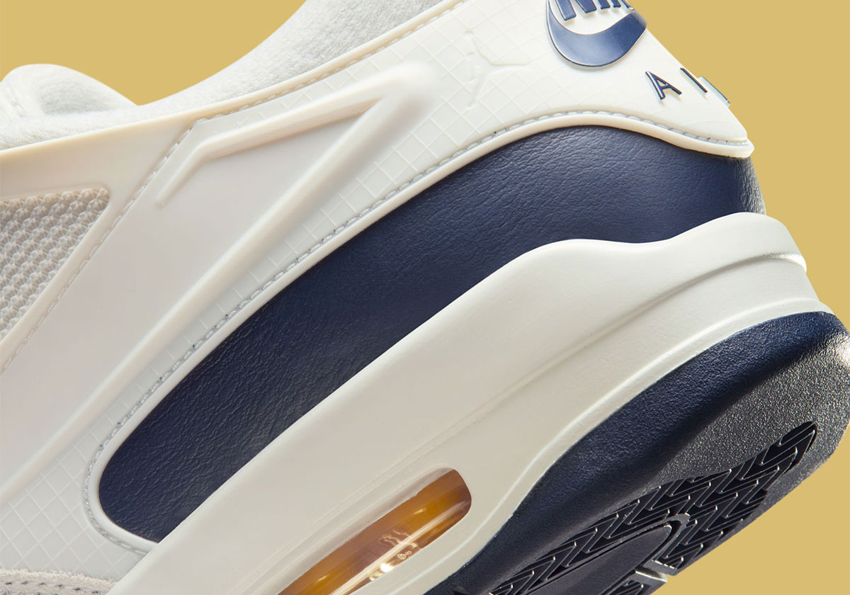 air-jordan-4-rm-vintage-michigan-fq7939-107-9